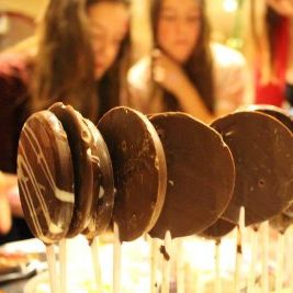Party Choc lollies